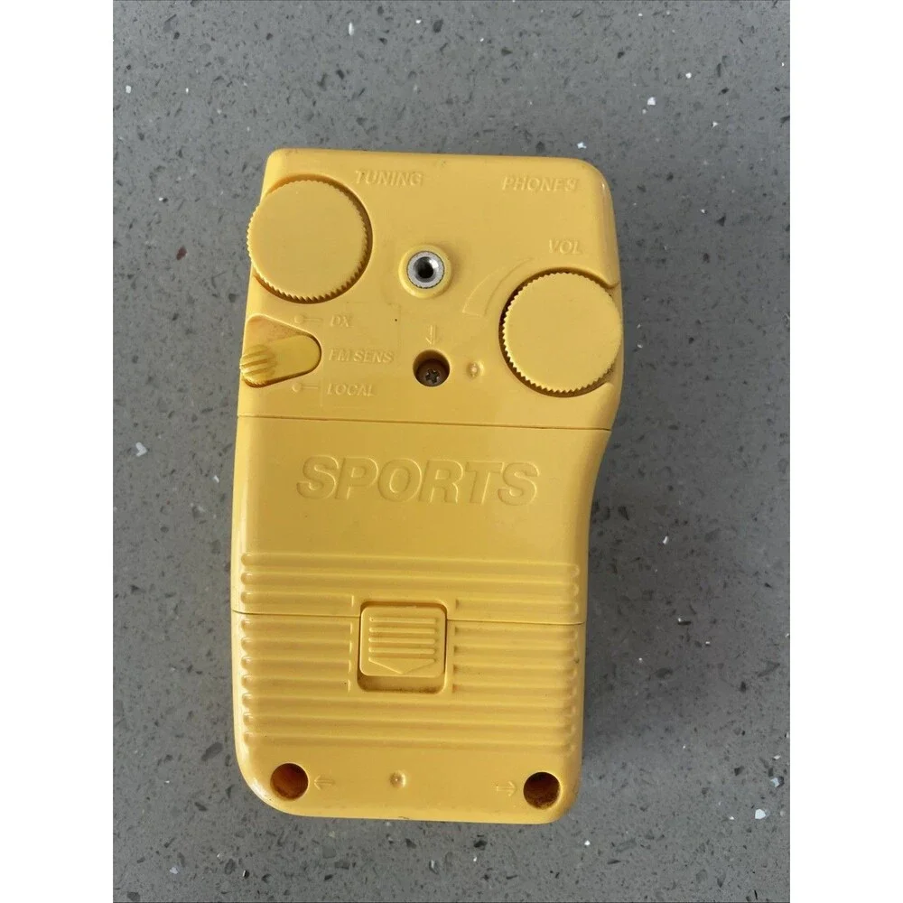 SONY SRF-8 Sports AM/FM Walkman Pocket Radio Untested / parts only